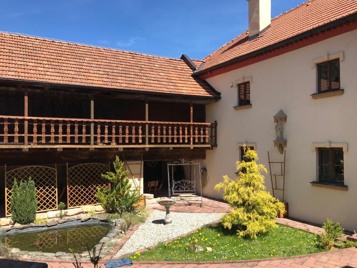 Zamecek Zdiky - Moderni Velky Apartman Bujanov Eksteriør billede